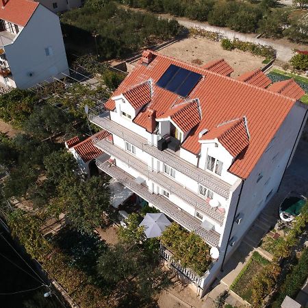 Villa Milic*** Donji Seget Exterior photo